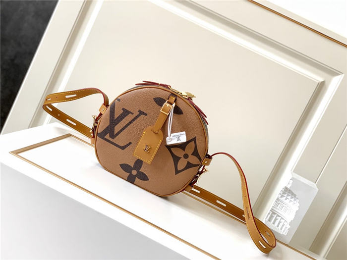 Louis Vuitton Boite Chapeau Souple Monogram Reverse M44604