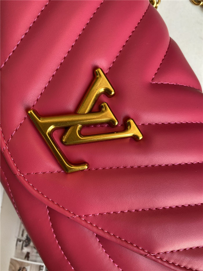 Louis Vuitton LV NEW WAVE CHAIN BAG Mid