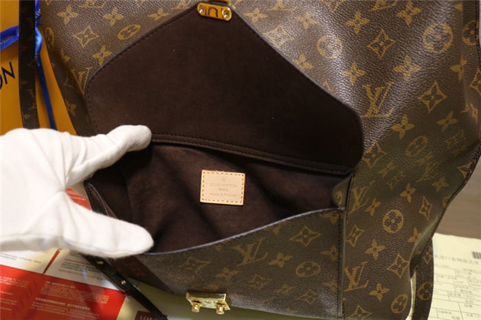 Louis Vuitton Metis Bag Monogram Canvas M40781