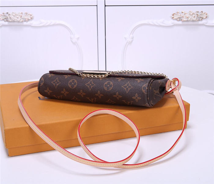 Louis Vuitton Favorite MM Bag Monogram Canvas M40718