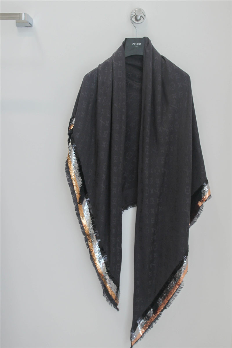 Louis Vuitton MONOGRAM SHAWL Silk/Wool Sequin High