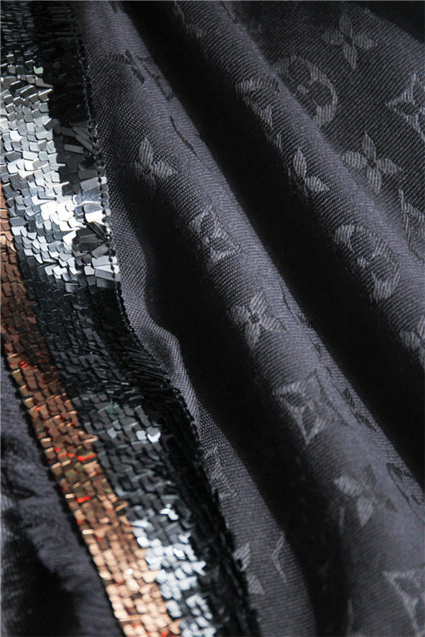 Louis Vuitton MONOGRAM SHAWL Silk/Wool Sequin High