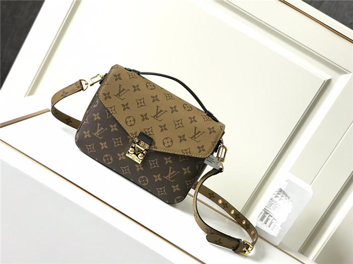 Louis Vuitton Pochette Métis Bag Reverse Monogram