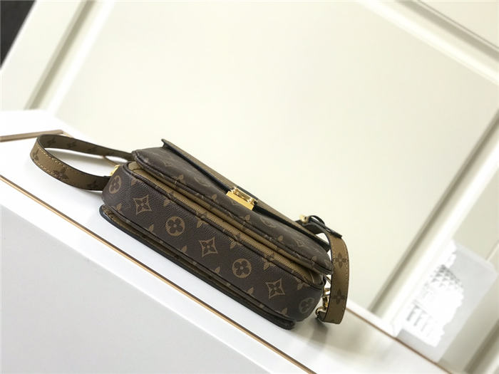 Louis Vuitton Pochette Métis Bag Reverse Monogram