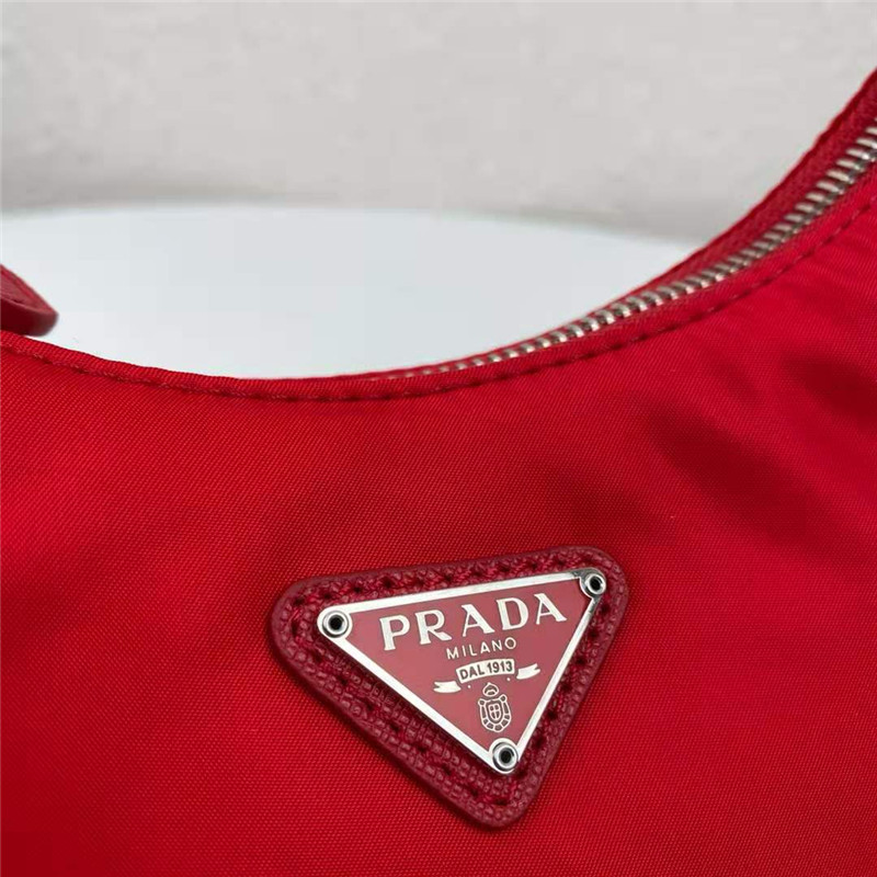 Prada Re-Edition 2005 nylon shoulder bag Red High