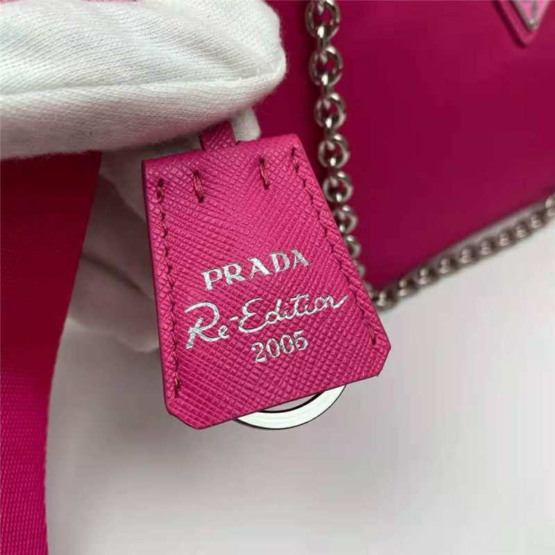 Prada Re-Edition 2005 nylon shoulder bag Fuchsia High