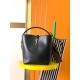 LE 37 IN SHINY LEATHER BUCKET BAG High